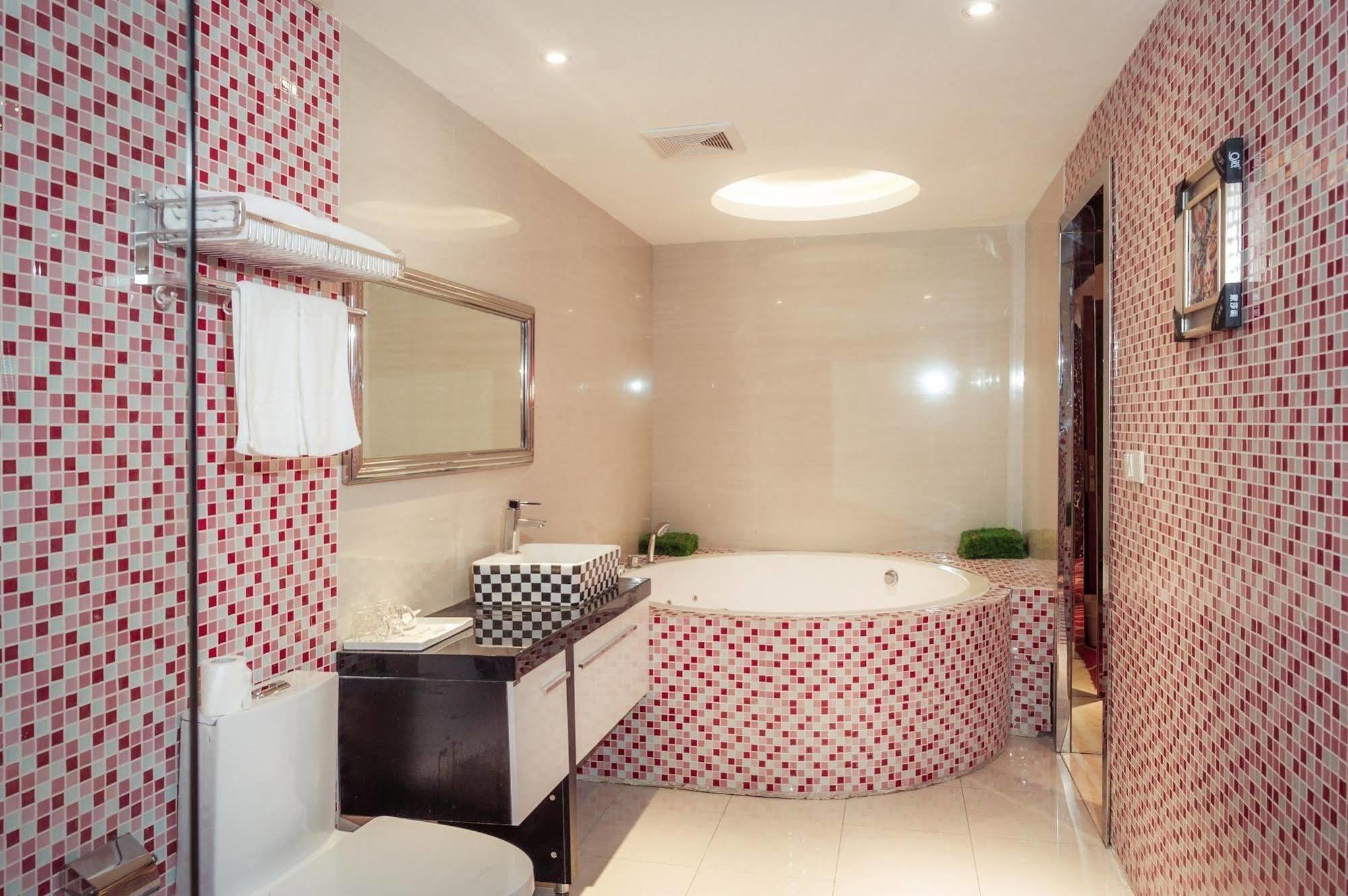 Milan Fashion Hotel Töcsing Kültér fotó
